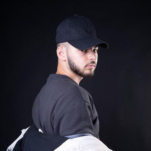 Konfuz – The Superstar Singer-Songwriter - Pianity